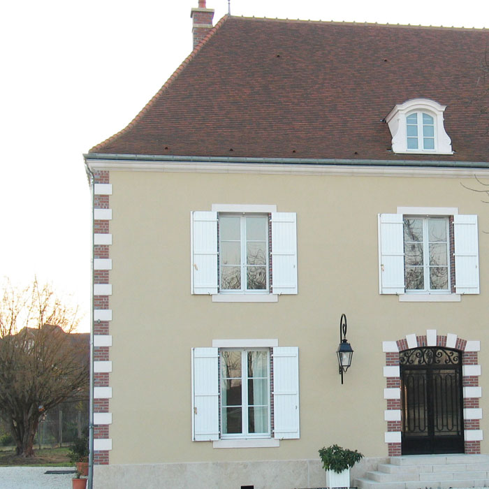 Corniche de façade en pierre reconstituée